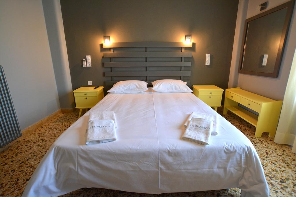 Leonidaion Guesthouse オリンピア 部屋 写真 A bedroom in a hotel