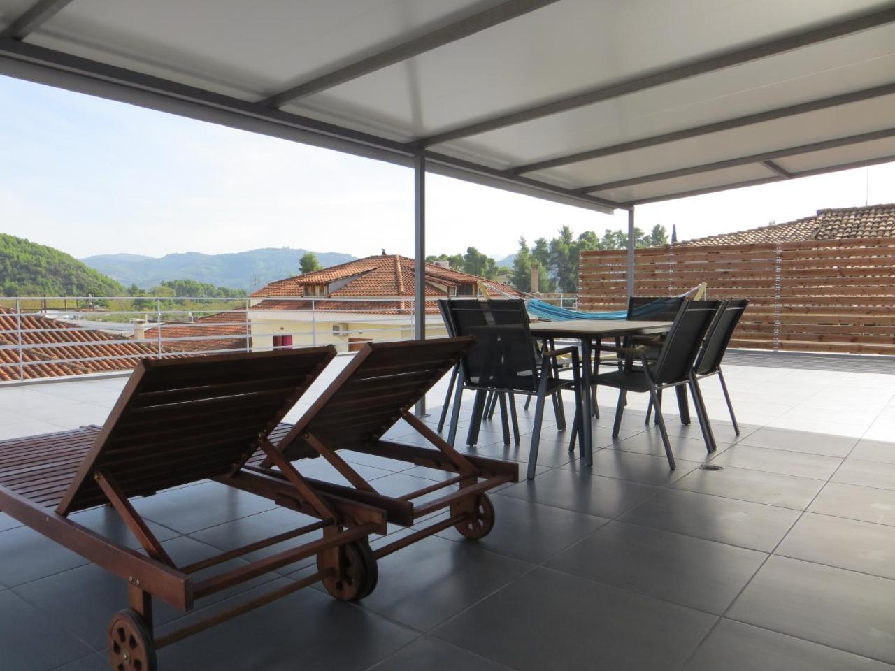 Leonidaion Guesthouse オリンピア エクステリア 写真 Rooftop terrace