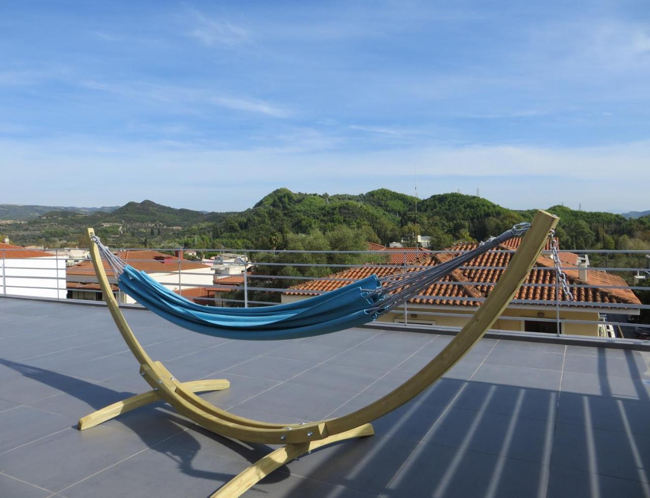 Leonidaion Guesthouse オリンピア エクステリア 写真 Hammock on a stand