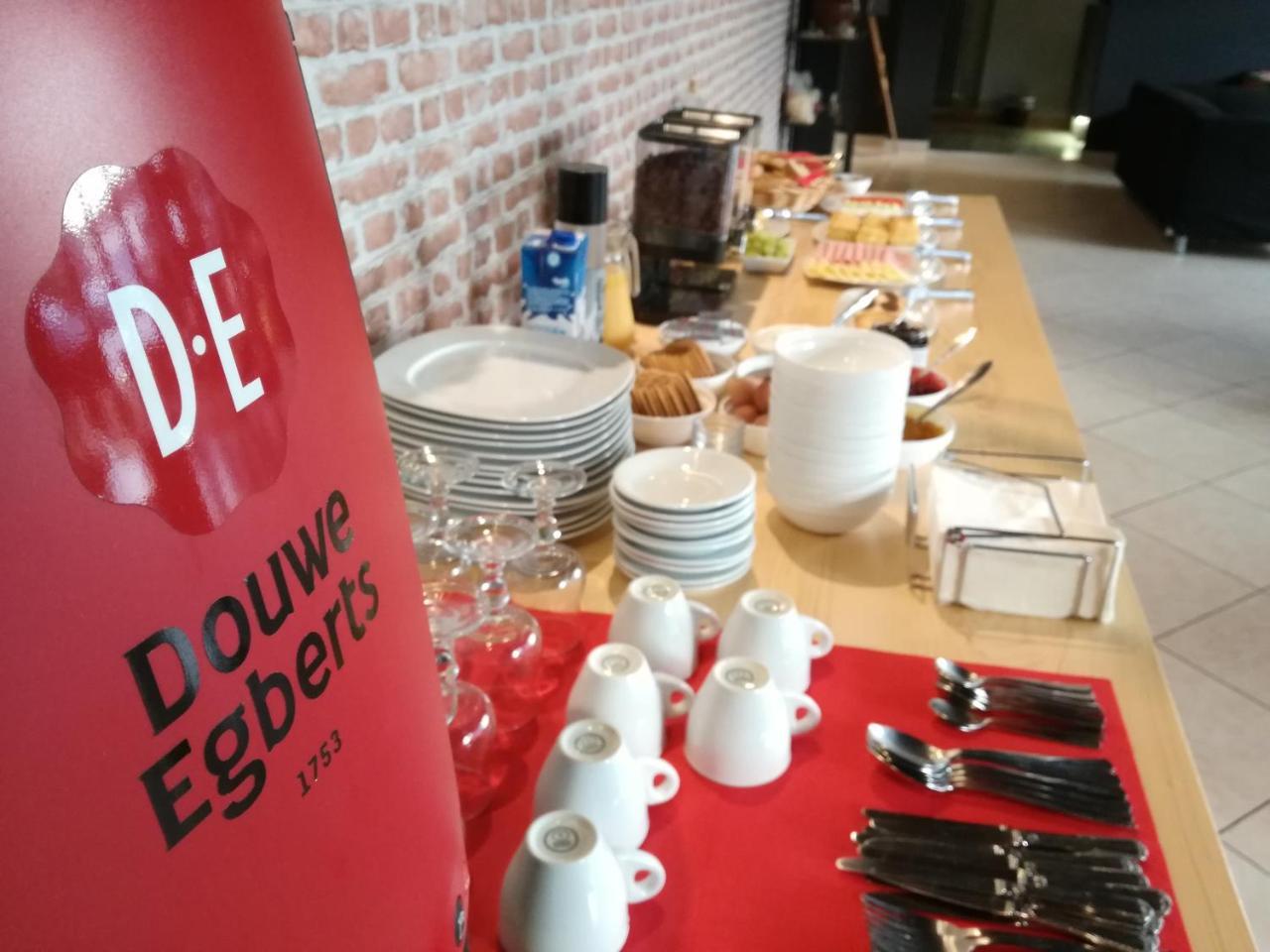 Leonidaion Guesthouse オリンピア エクステリア 写真 Douwe Egberts coffee bar